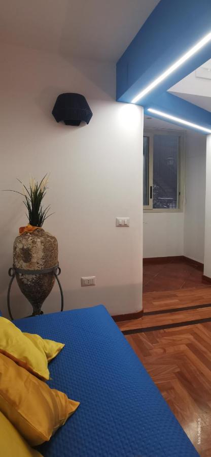 Two Rooms Chiaia 37 Napoli Eksteriør billede
